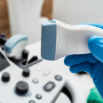 Conozca con la Dra. Thaline Neves cómo se realiza el ultrasonido testicular y en qué casos está indicado.