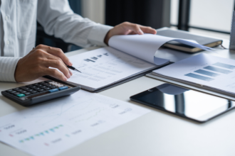 Kelsem Ricardo Rios Lima analiza cómo los registros públicos fortalecen la seguridad jurídica y fomentan el acceso al crédito.