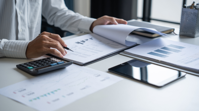 Kelsem Ricardo Rios Lima analiza cómo los registros públicos fortalecen la seguridad jurídica y fomentan el acceso al crédito.