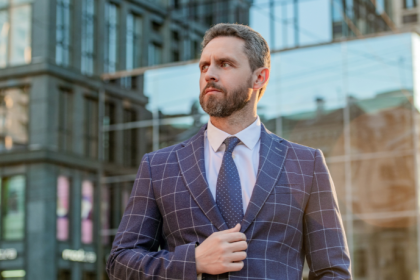 Alex Nabuco dos Santos analisa como a nueva carga fiscal pode redesenhar o arrendamiento corporativo em 2026.